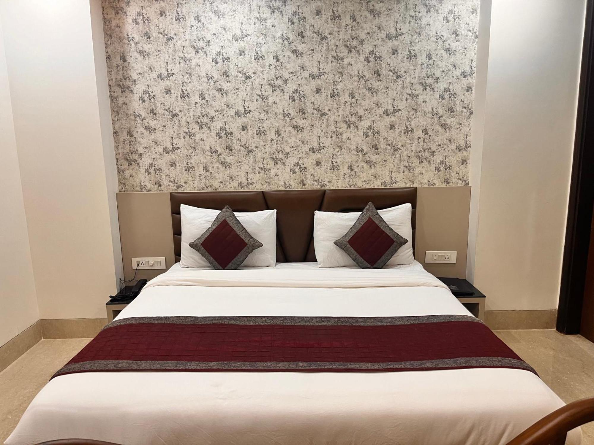 Gazebo Inn & Suites Medanta Gurgaon Zewnętrze zdjęcie