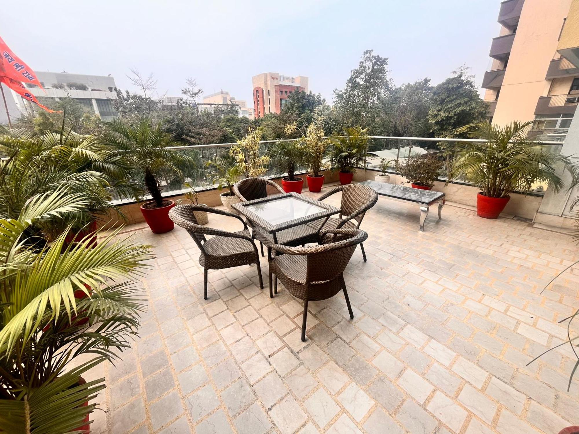 Gazebo Inn & Suites Medanta Gurgaon Zewnętrze zdjęcie