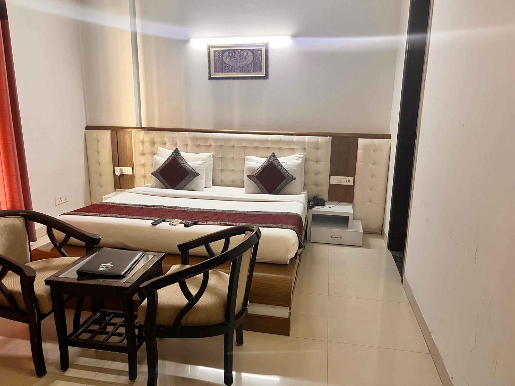 Gazebo Inn & Suites Medanta Gurgaon Zewnętrze zdjęcie