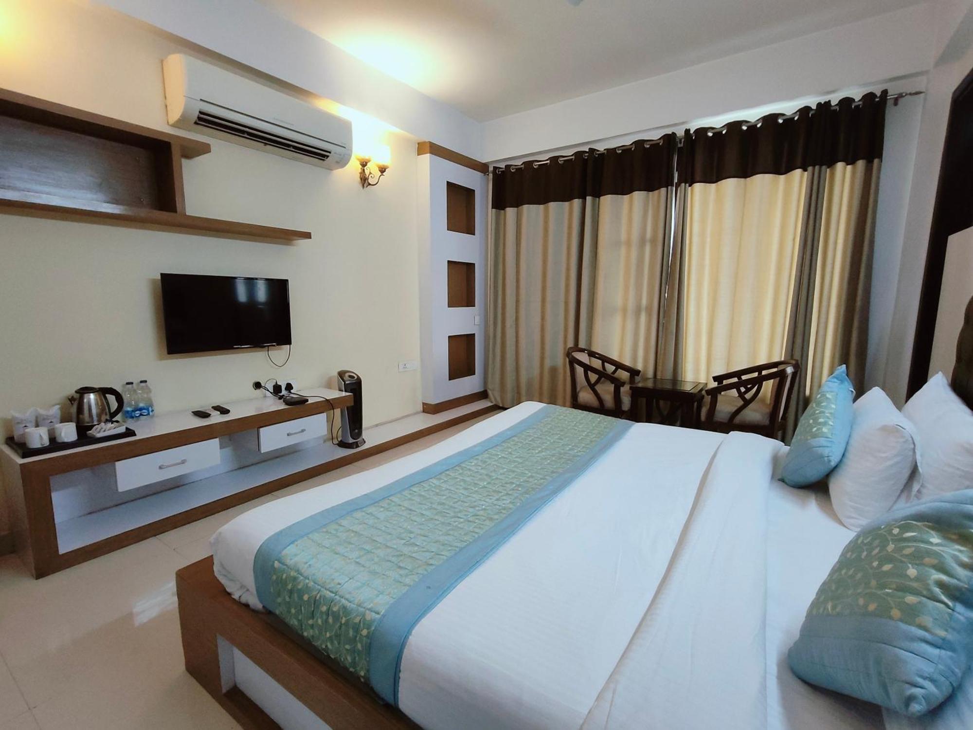 Gazebo Inn & Suites Medanta Gurgaon Zewnętrze zdjęcie