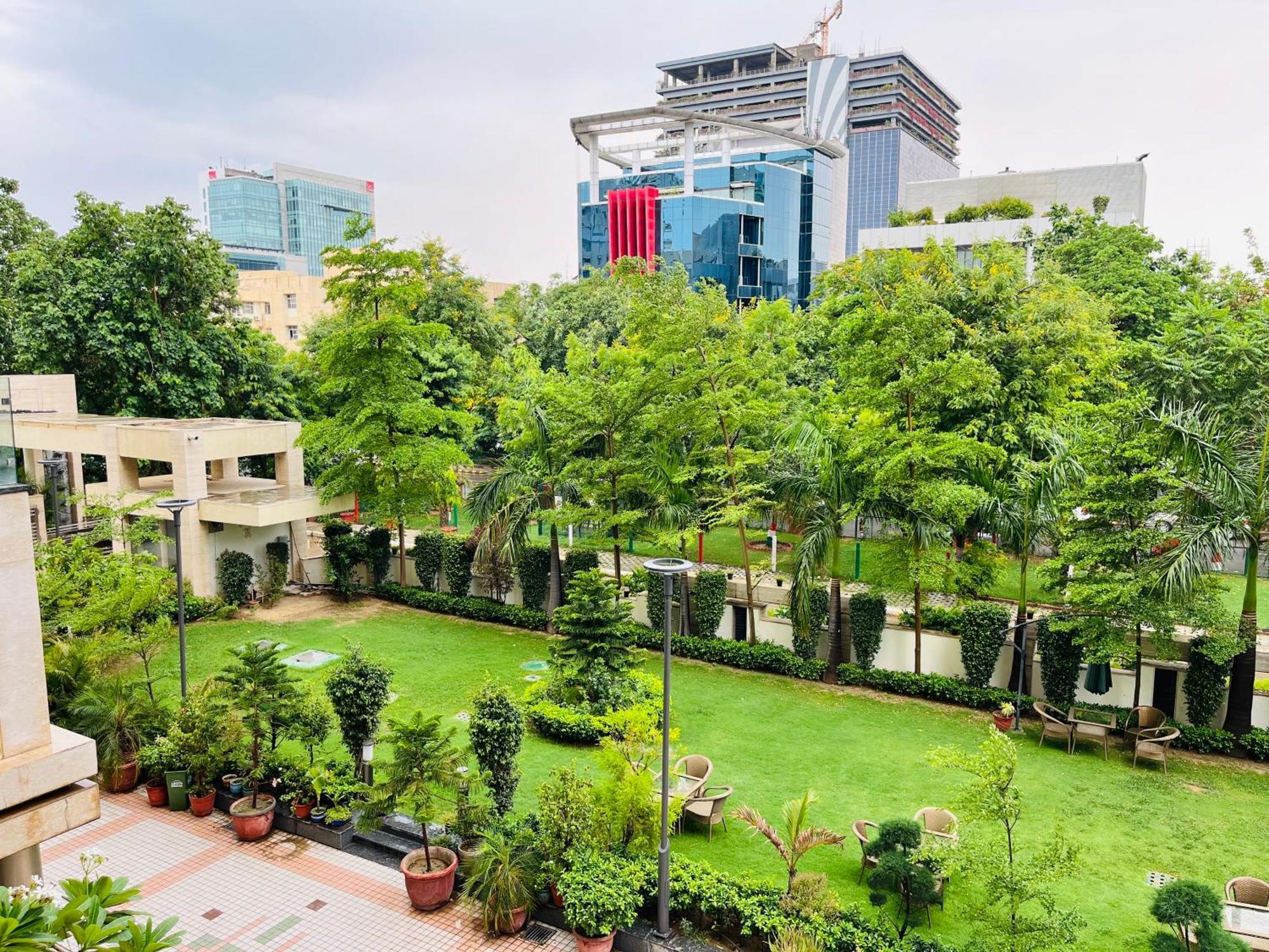 Gazebo Inn & Suites Medanta Gurgaon Zewnętrze zdjęcie