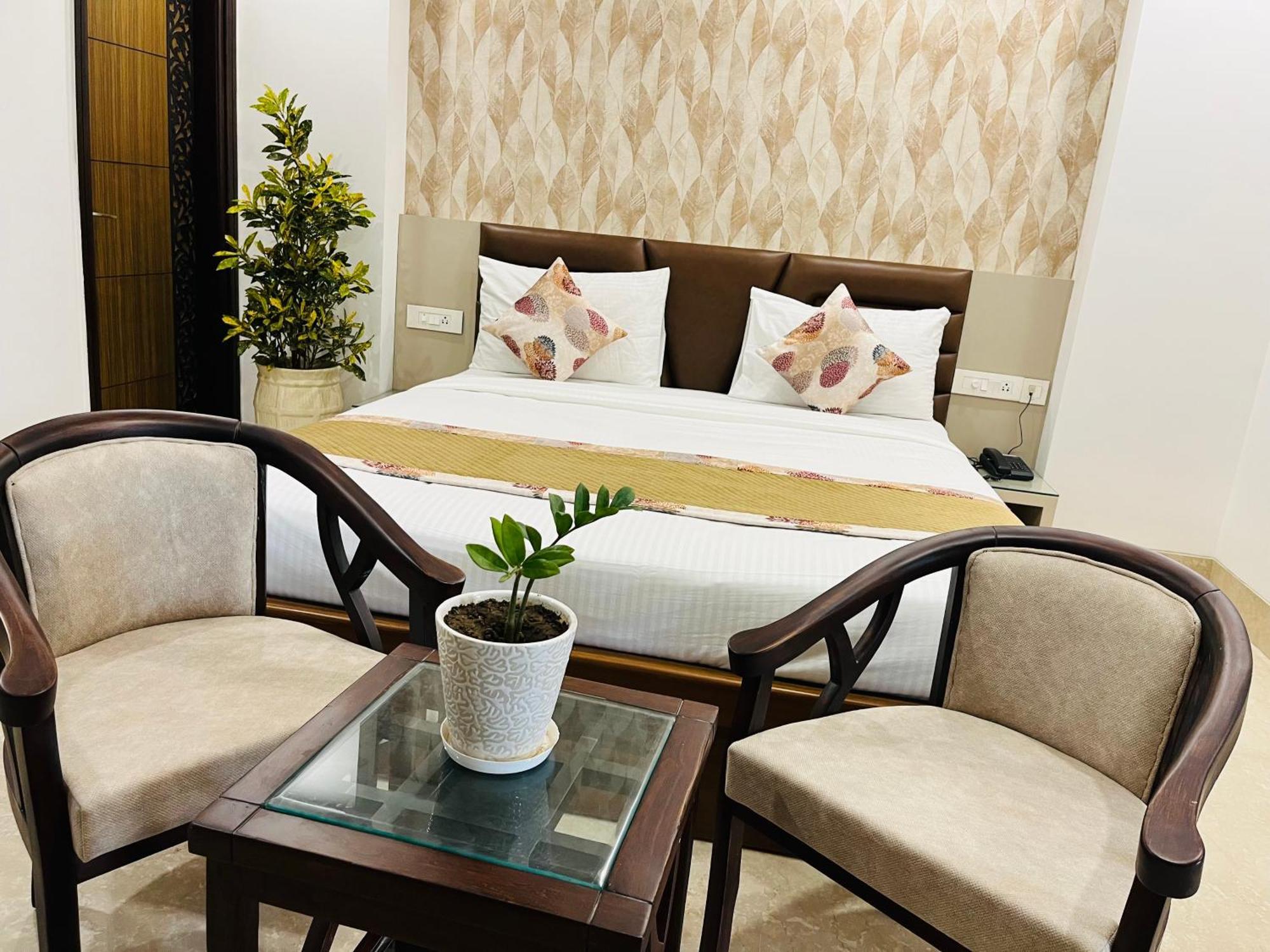 Gazebo Inn & Suites Medanta Gurgaon Zewnętrze zdjęcie