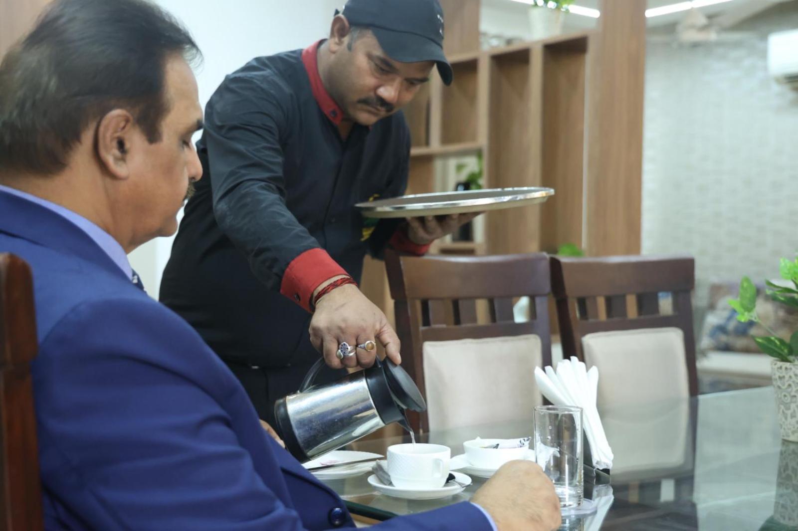 Gazebo Inn & Suites Medanta Gurgaon Zewnętrze zdjęcie